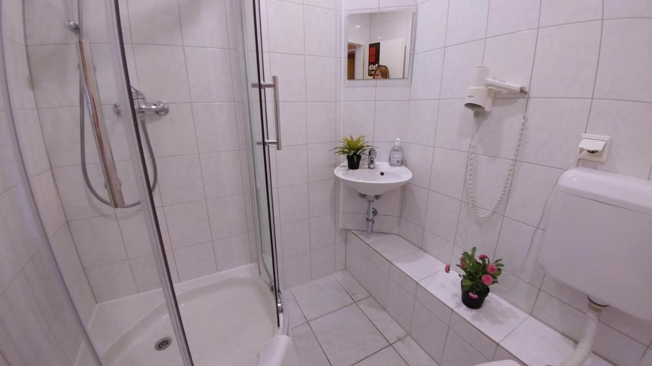 M68 Hotel 2*